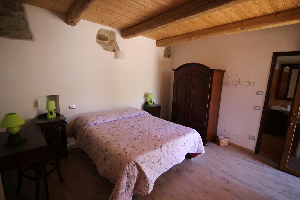 Bed and Breakfast La Pepanella Magnano  Экстерьер фото